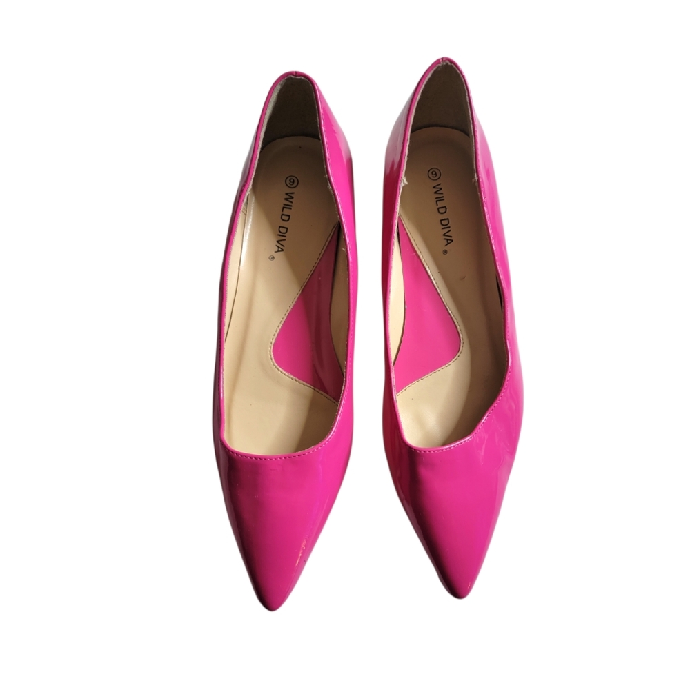 Wild Diva Pink Flats Size 9